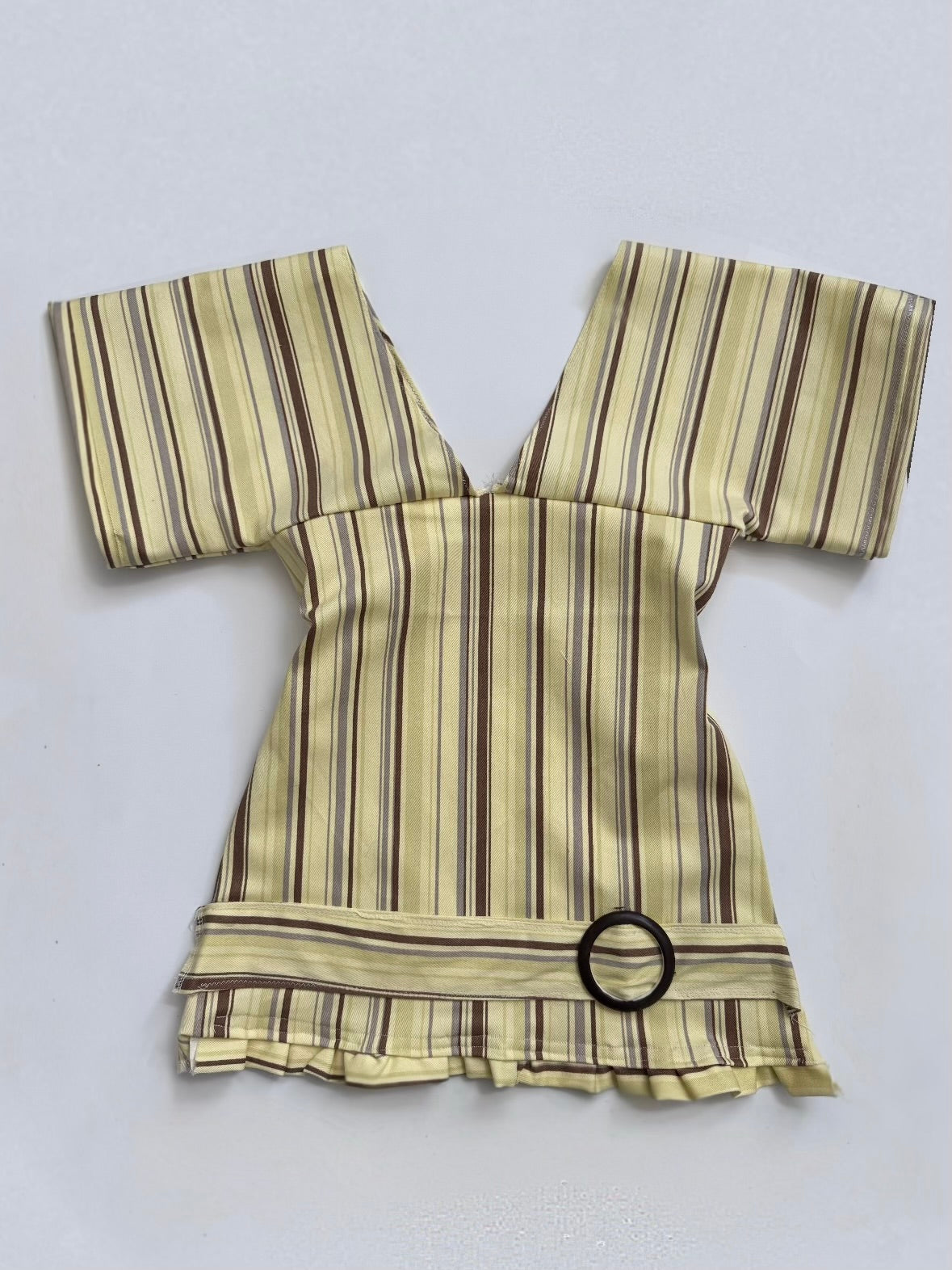 “Banana” V-Shape Open Sleeve Top