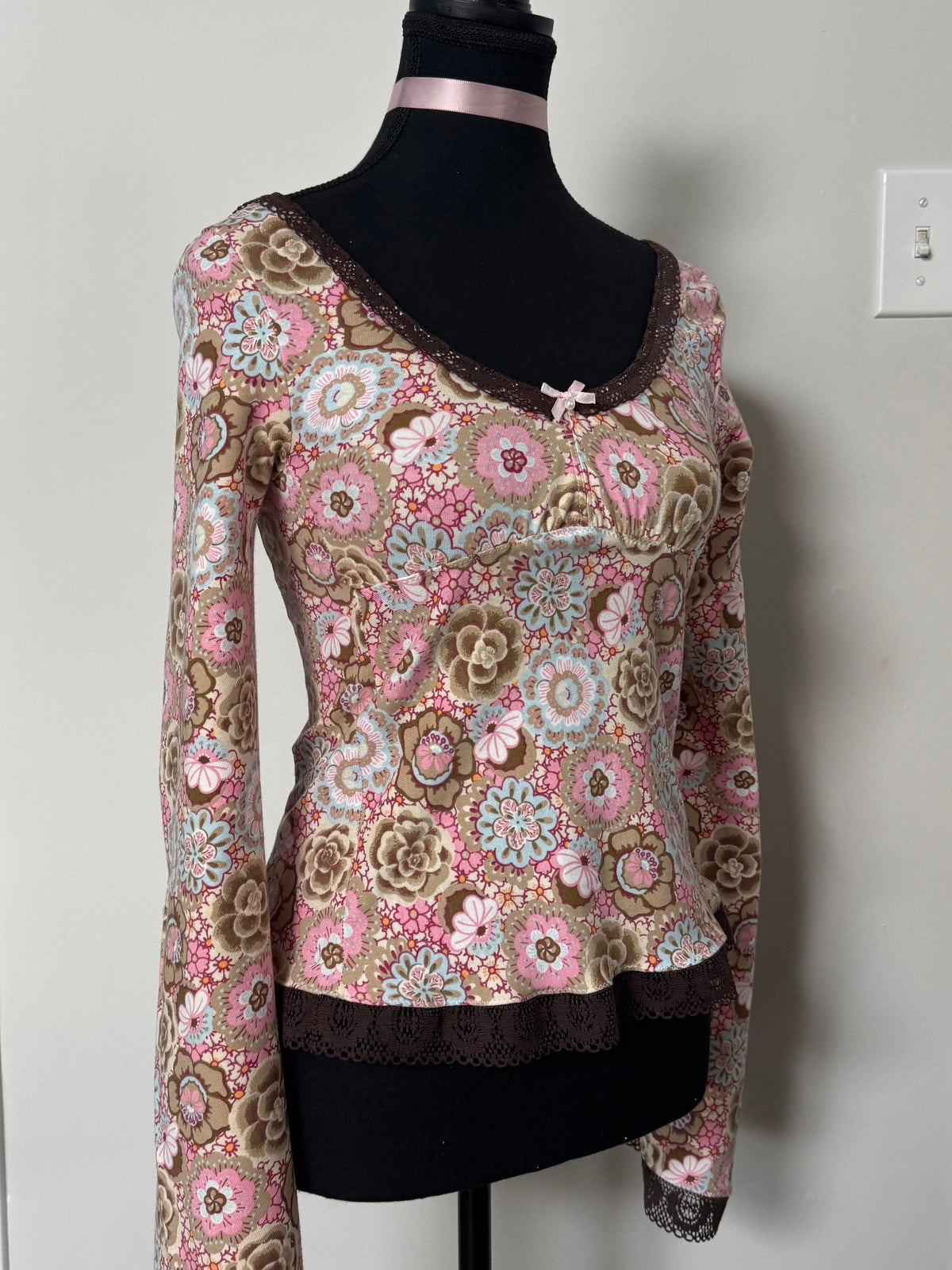 “Hippie” Bell sleeve fitted top