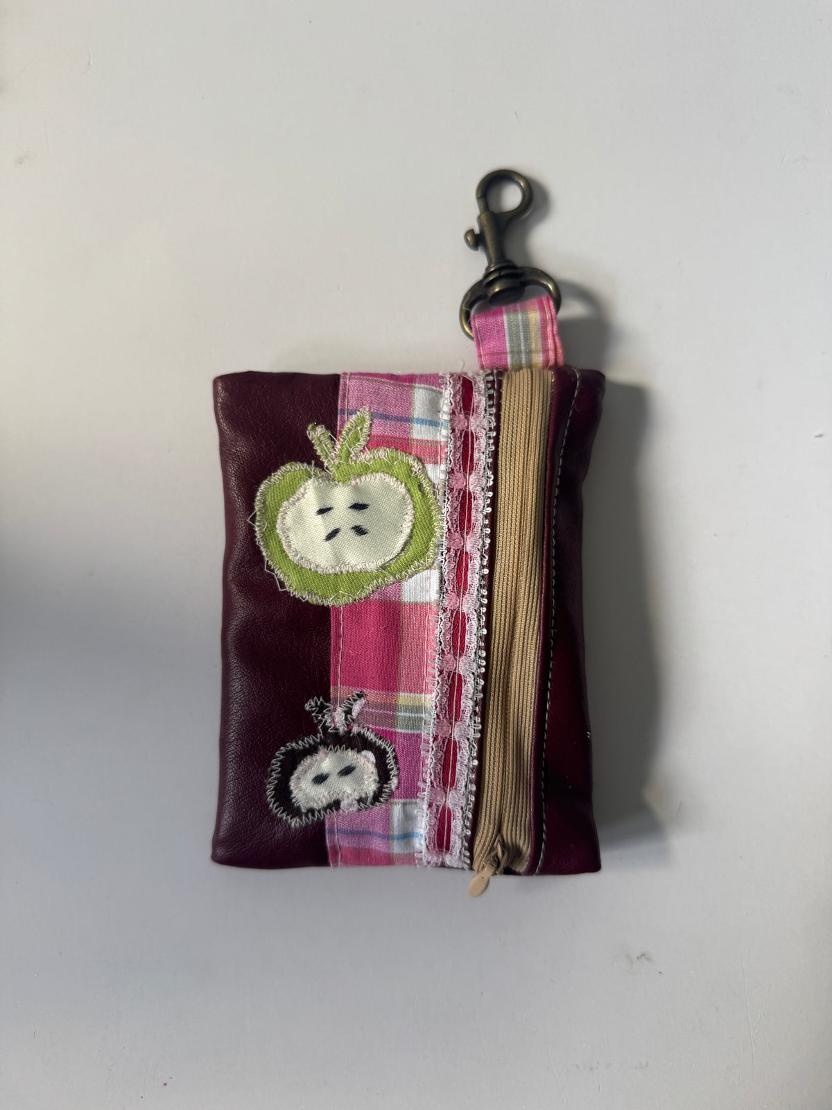 Apple Pouch