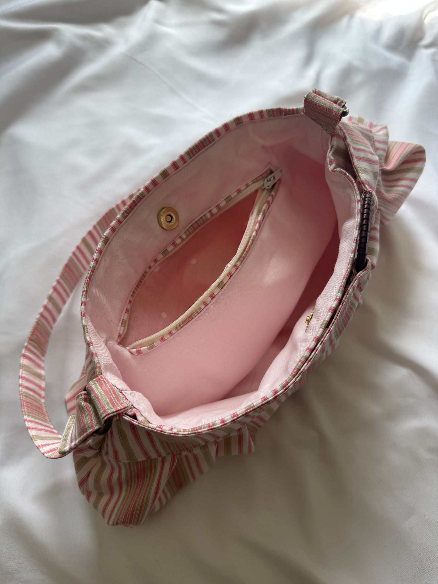“Buckle” Pleated Bag